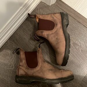 Brown Blundstones